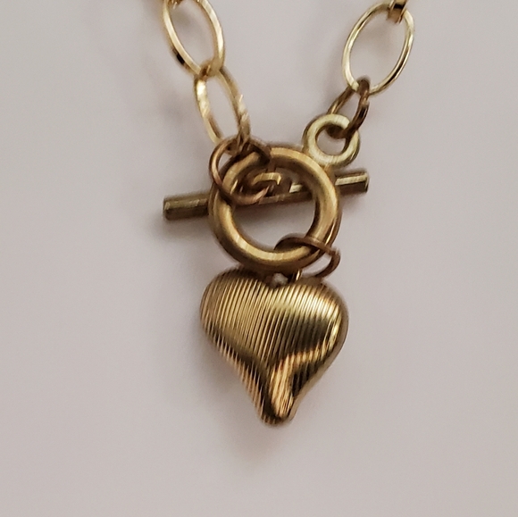 Heart Toggle Necklace Gold Tone - Picture 3 of 4